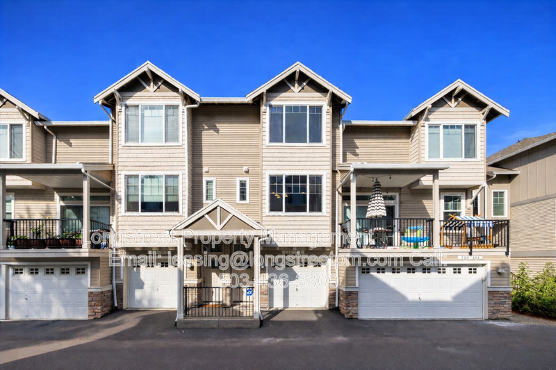 Portland House: 720 NW 118th Ave