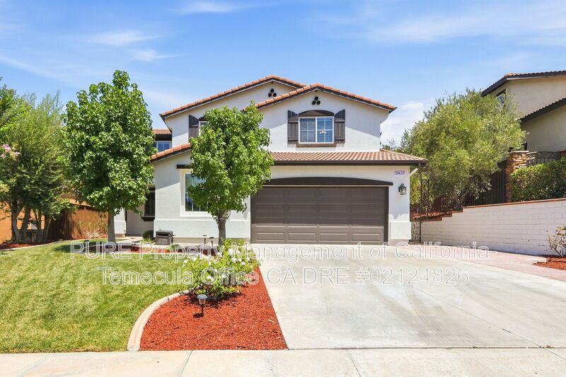 Murrieta House: 38429 Clearbrook Dr
