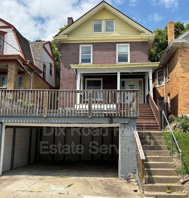 Cincinnati House: 2215 McGregor Place