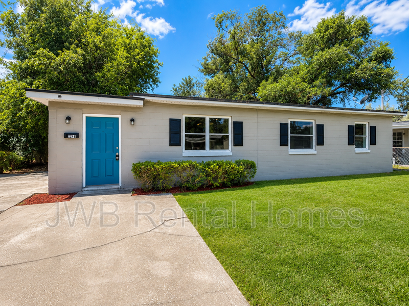 Jacksonville House: 2248 Inwood Cir S