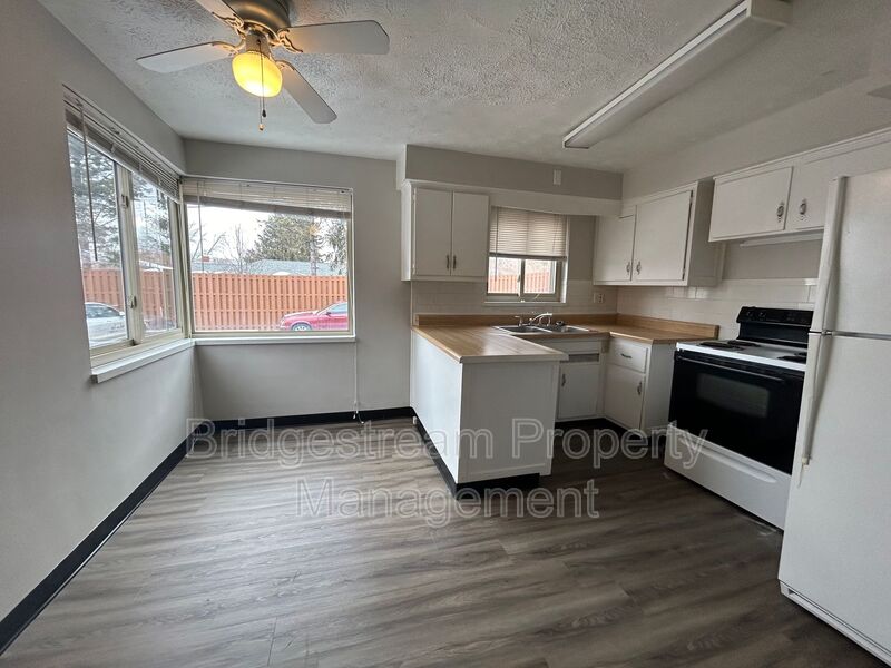 Kettering House: 1225 Lytle Lane