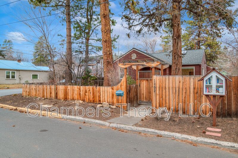 Bend House: 1252 NW Milwaukee Ave