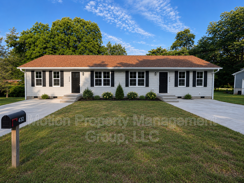 Newton House: 432 N Caldwell Ave