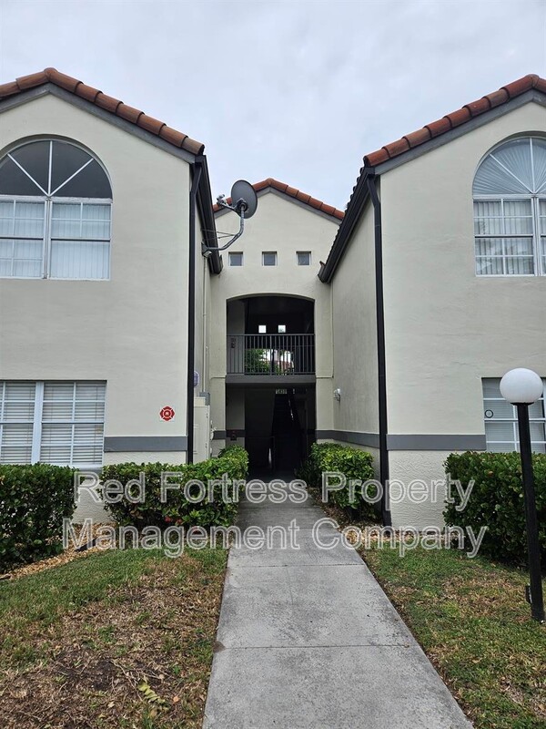 Fort Myers House: 3407 Winkler Ave
