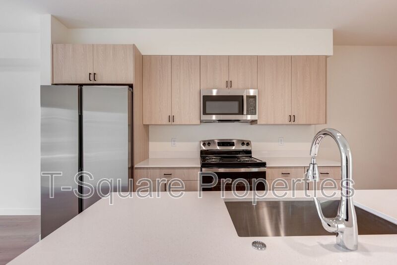 Everett Apartment: 3402 Colby Avenue