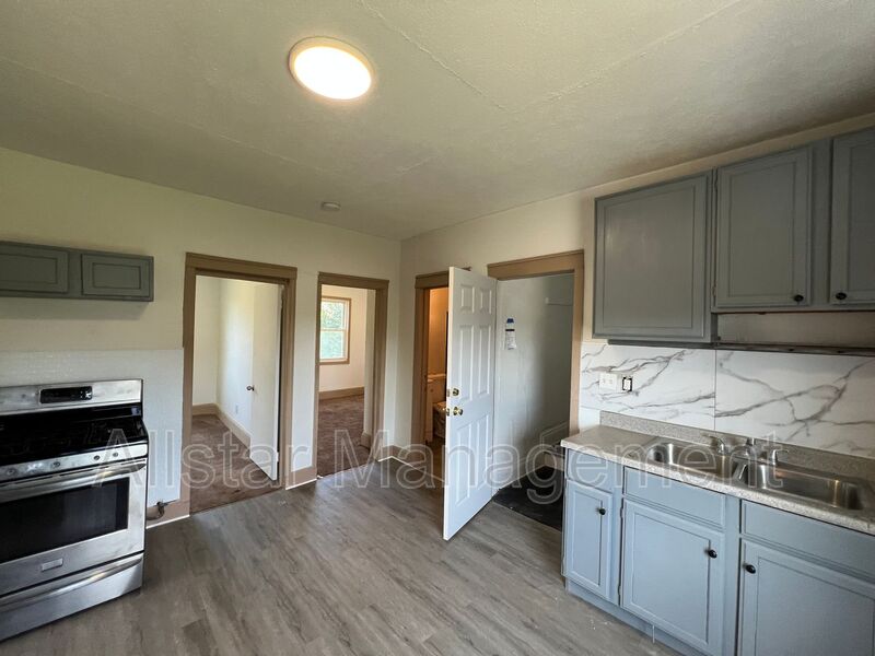 Cleveland Condo: 3611 E 116th Street