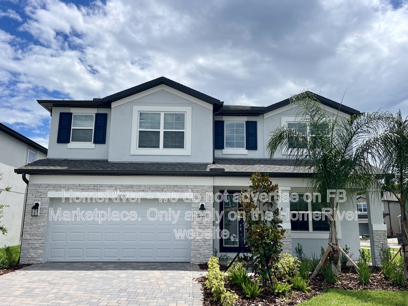 Tampa House: 10701 New Morning Dr