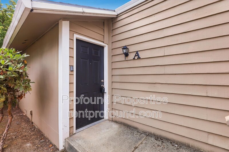 Beaverton Condo: 12225 SW Gingham Ln - A
