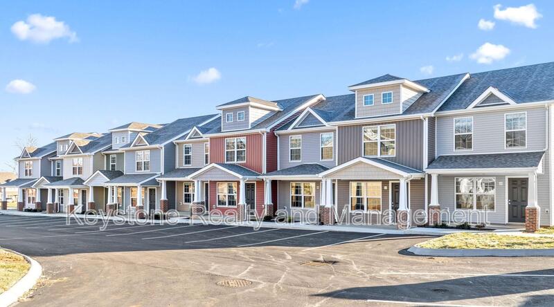 Clarksville Townhome: 206 Woodland Valley Lane