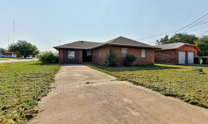 Oklahoma City House: 8616 N Harvey Avenue
