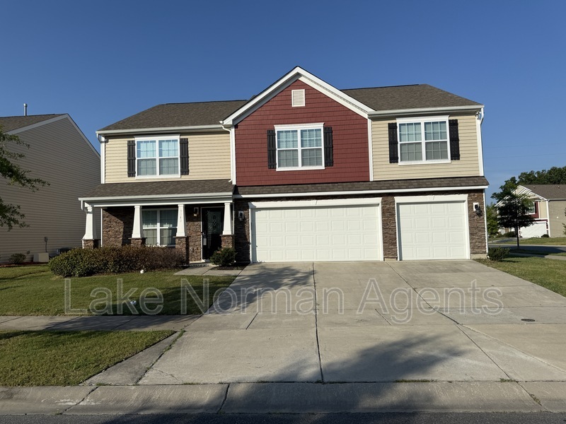 Charlotte House: 9010 Harwood Knoll Drive