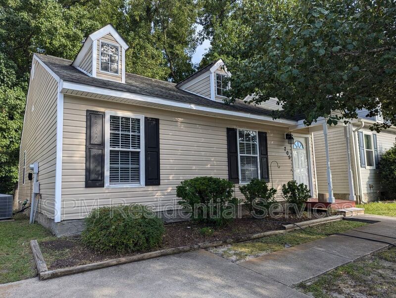 Wilmington House: 705 Varsity Dr