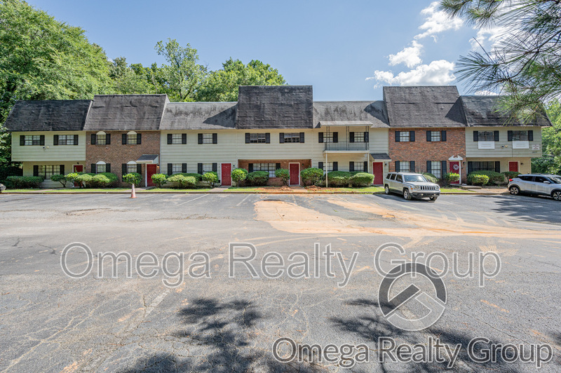 Birmingham Condo: 1827 Carson Rd