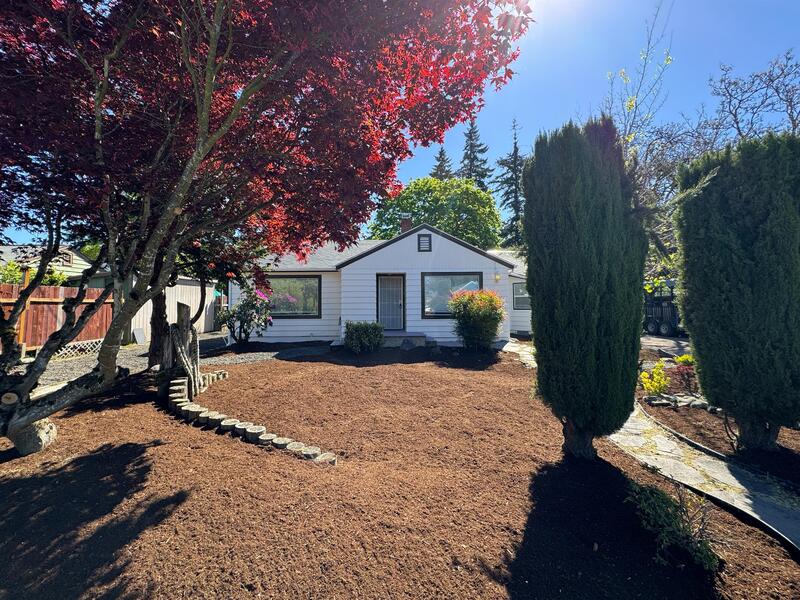 Eugene House: 801 Dorris Street