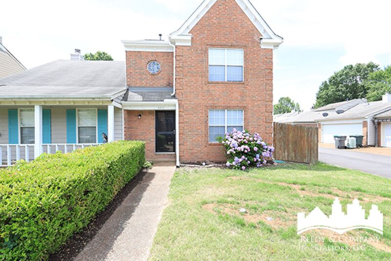 Cordova House: 8335 Mangrove Dr