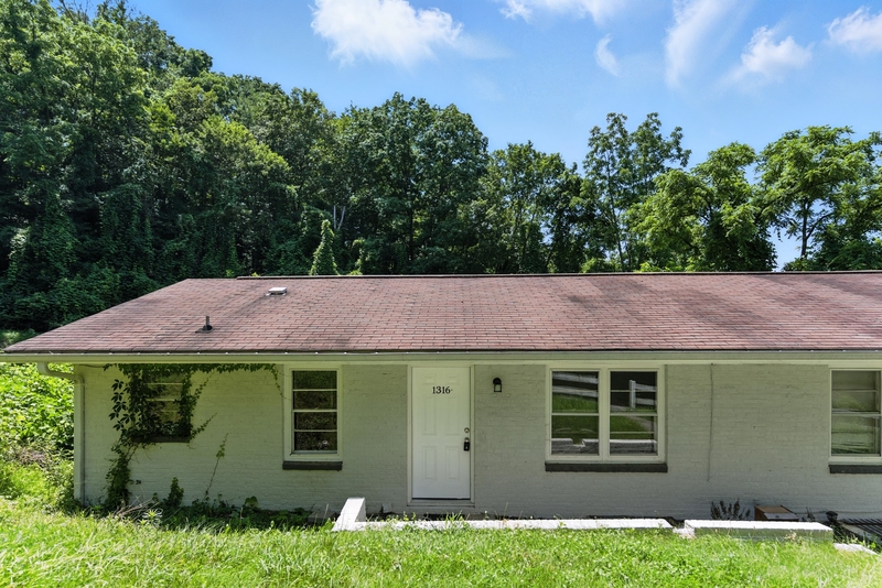 Bristol Condo: 1300-1330 Windsor Avenue - 1306B