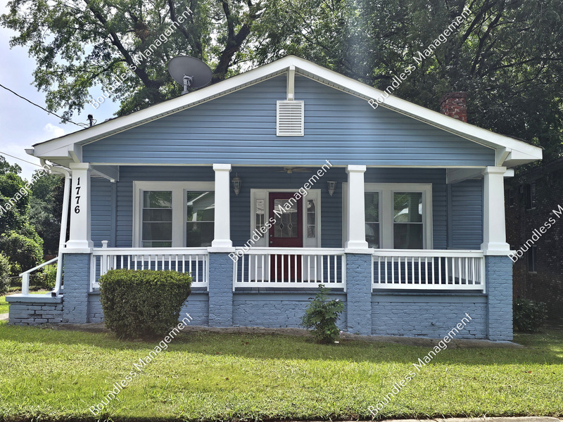 College Park House: 1776 Lyle Ave