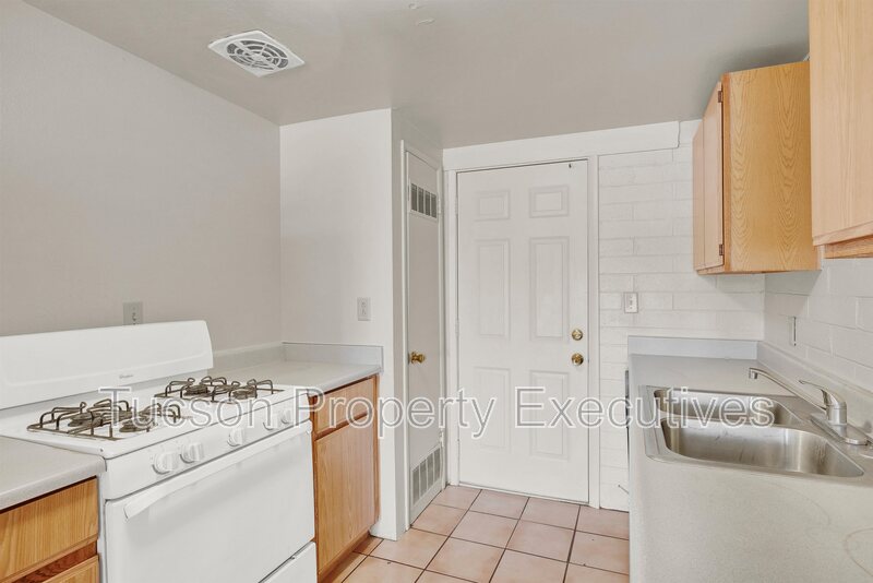 Tucson Condo: 3131 North Treat Avenue - F