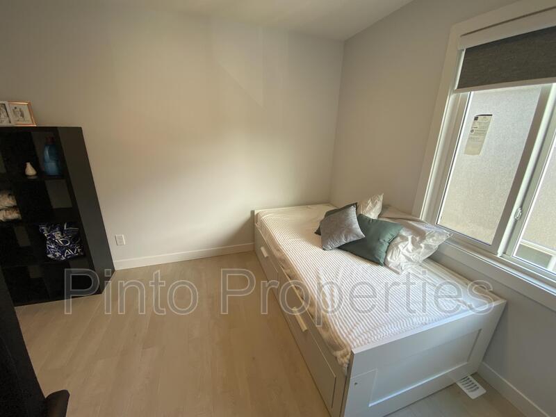 Edmonton House: 10749 86 Avenue Northwest