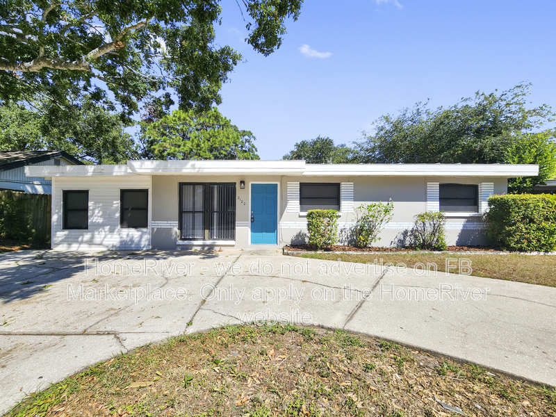 Clearwater House: 2120 Catalina Dr