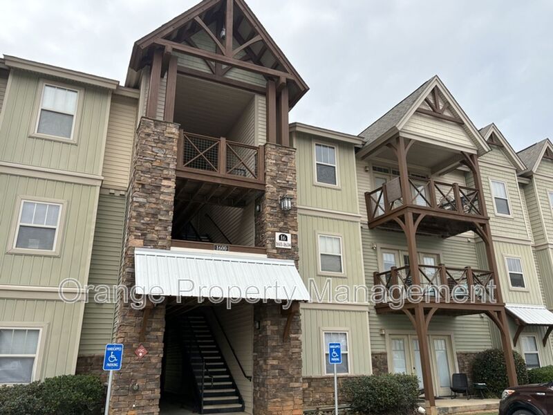 Seneca Condo: 1612 Muscovy Way