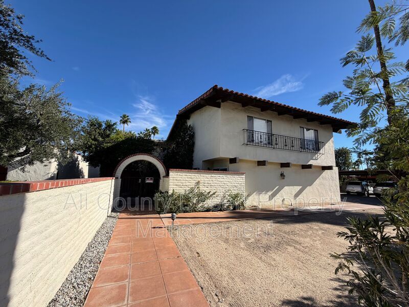 Palm Springs Condo: 550 S. El Cielo Road