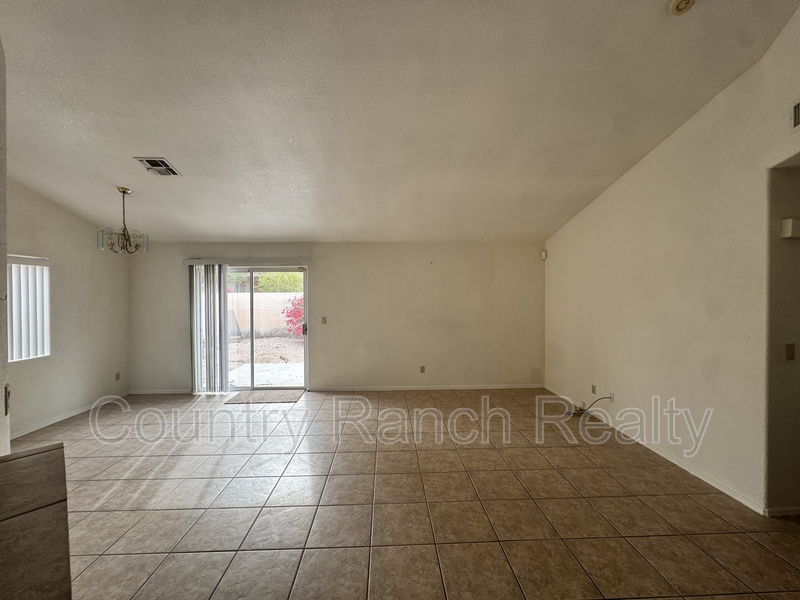 Fort Mohave House: 1934 Easy Street