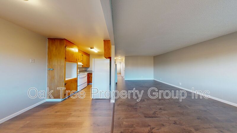 Rodeo House: 312 Rodeo Ave