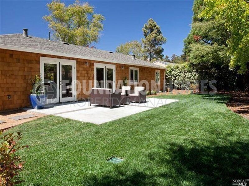 Tiburon House: 6 Juno Rd