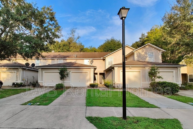 Jacksonville Townhome: 4802 Playpen Dr