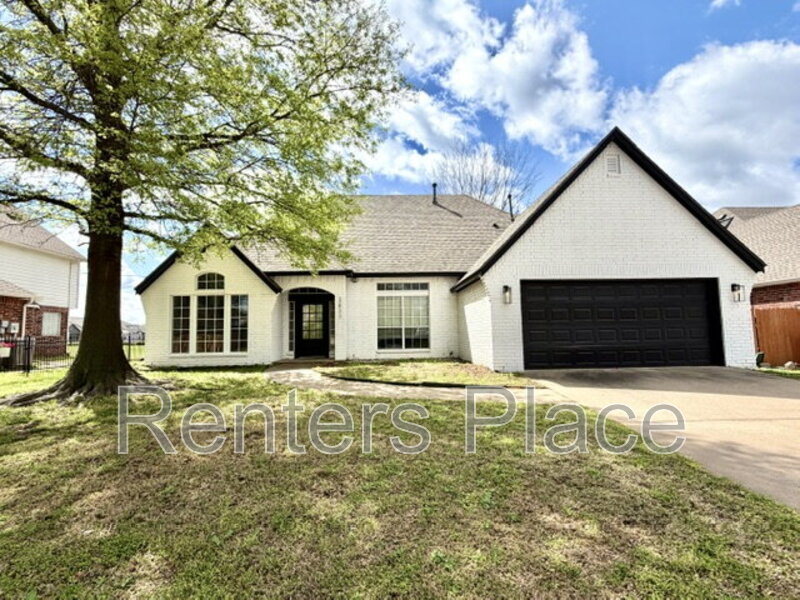 Broken Arrow House: 3827 West Canton Street