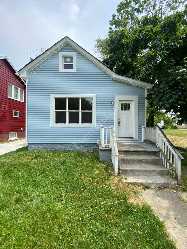 Request a Viewing for 1088 Lockbourne Rd Tenant Turner