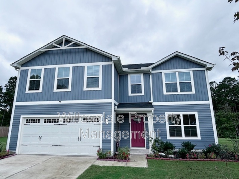 Angier House: 11 Hunting Wood Dr