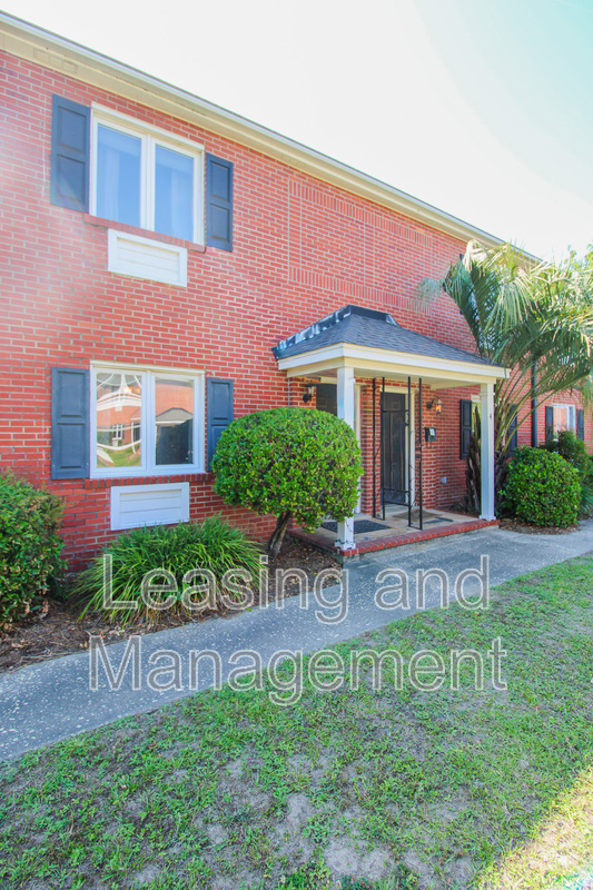 Charleston Townhome: 21 Hester Street