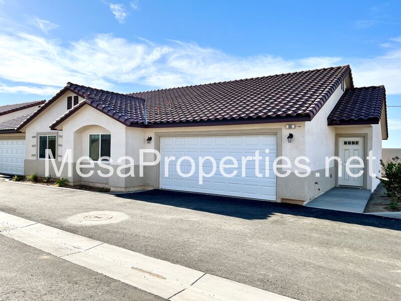 Hesperia House: 9550 Tamarisk Ave.