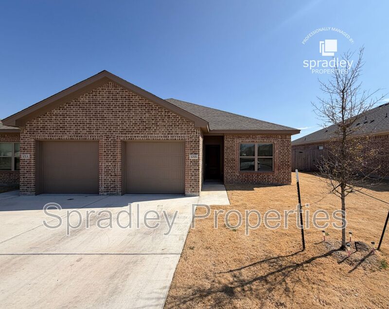 Troy Townhome: 301B Juniper Dr