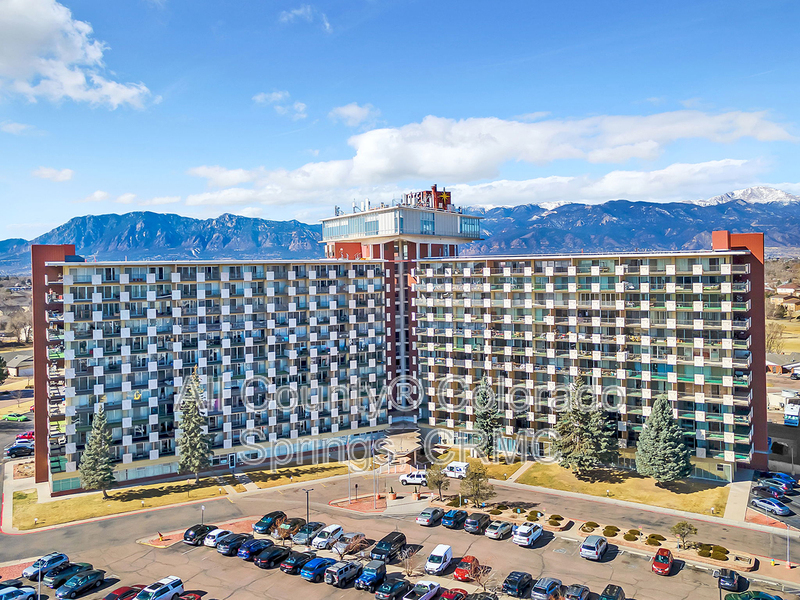 Colorado Springs Condo: 411 Lakewood Circle