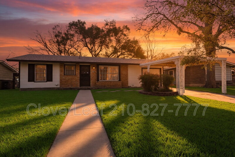 San Antonio House: 1006 Sumner Dr