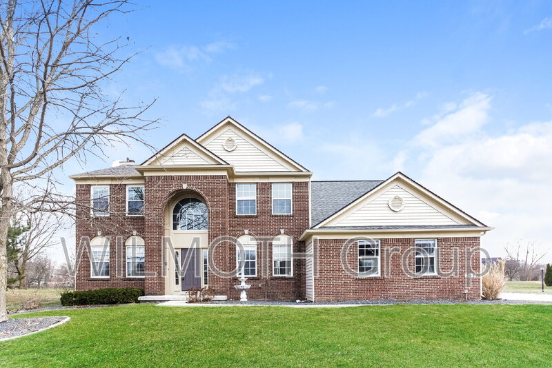 Westfield House: 344 W. Columbine Lane