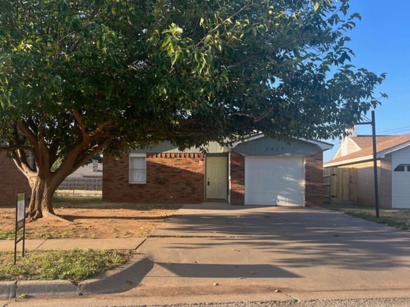 Lubbock House: 2427 88th Street