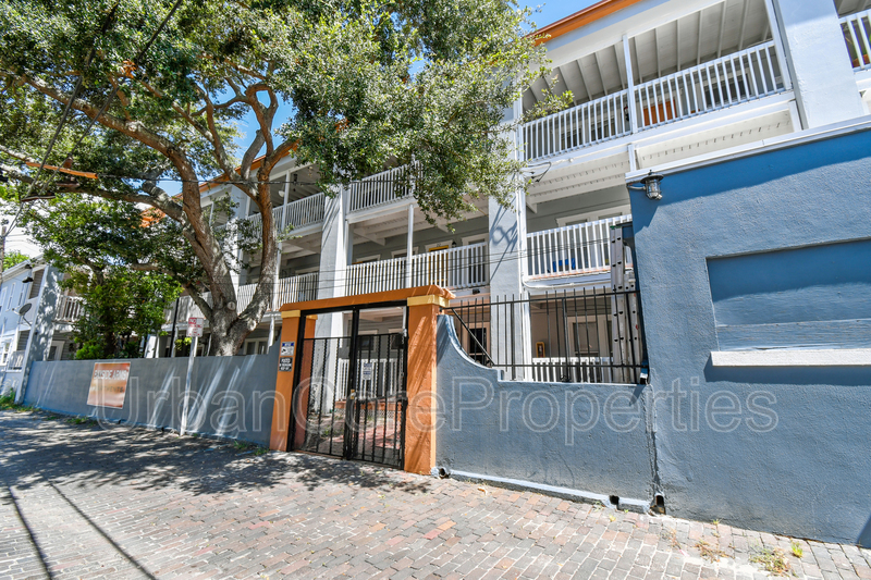 St. Petersburg Condo: 232 4th St N