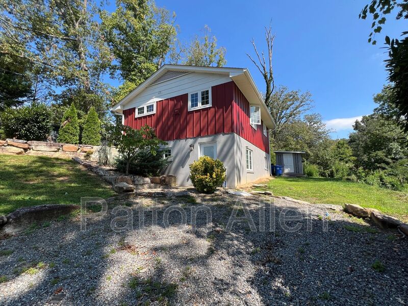 Asheville Condo: 109 Barnard Ave