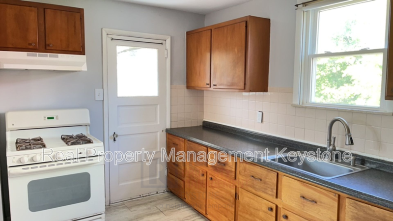 Pittsburgh House: 93 Briggs Street
