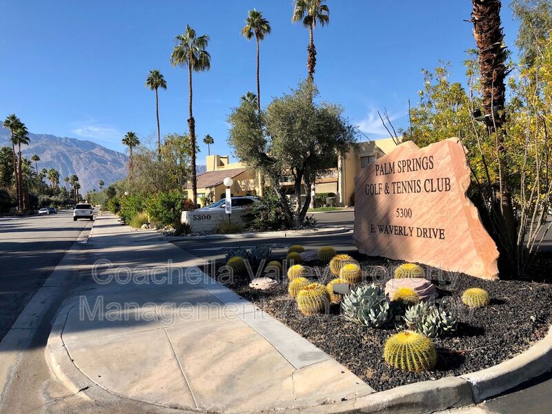 Palm Springs House: 5300 E Waverly Dr