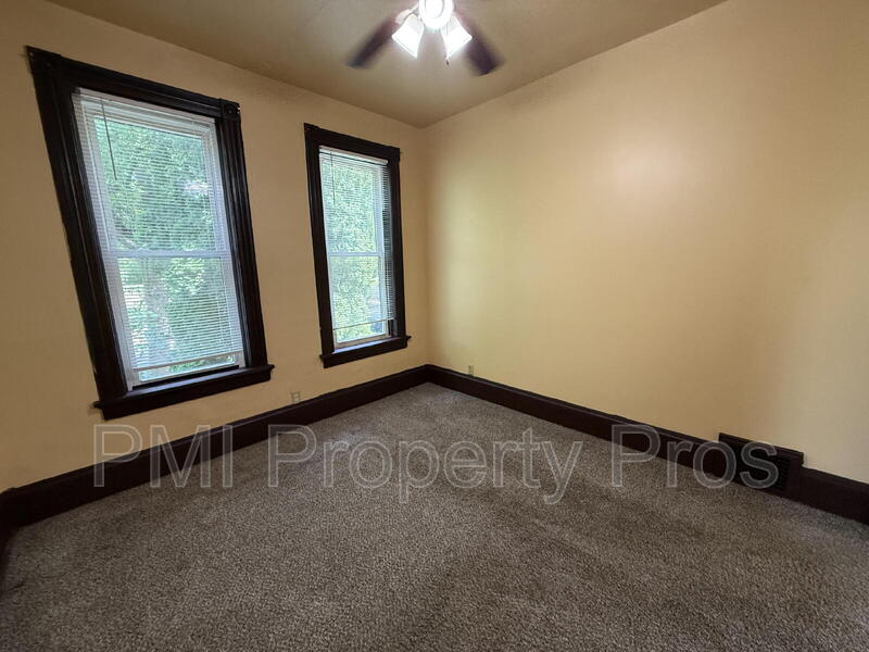 WI Condo: 2439 N Dr. William Finlayson St (Lower)