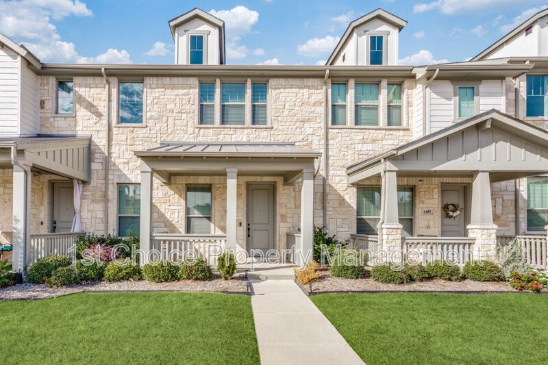 North Richland Hills House: 6481 Iron Horse Blvd
