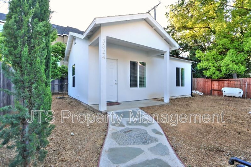 Sacramento Condo: 3324 24th St