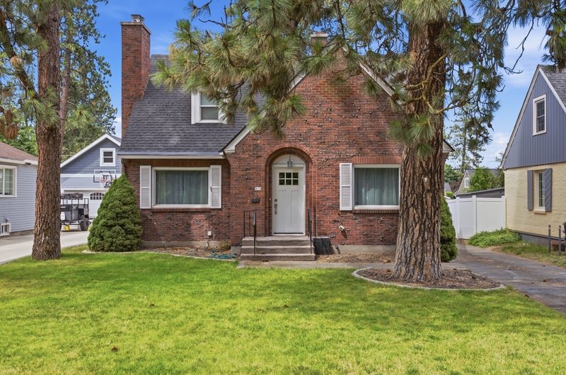 Spokane House: 414 West 29th Avenue
