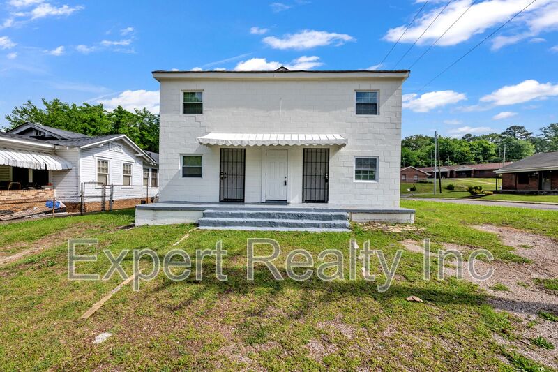 Fairfield House: 546 55th St