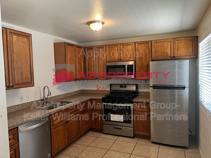 Avondale Condo: 207 S 3rd St